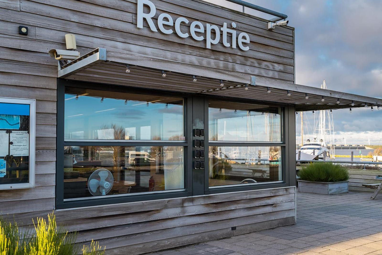 Dock Hotel Стелендам Екстериор снимка